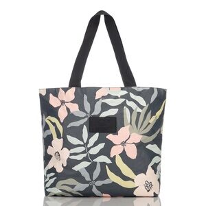 NEW ALOHA Collection “Flora” Day Tripper Tote Bag